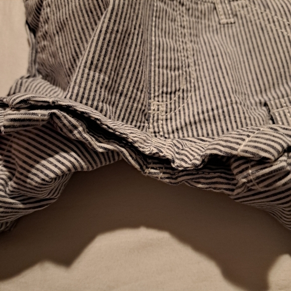 Gymboree boys 0-3 months shortall and bucket hat blue & white striped - Picture 4 of 8